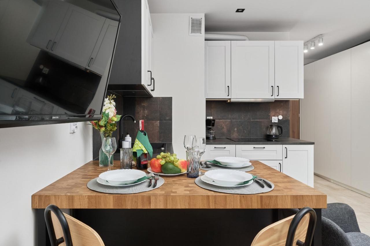 Jagodno Wroclaw Kajdasza Studio Z Bezplatnym Garazem By Noclegi Renters Экстерьер фото